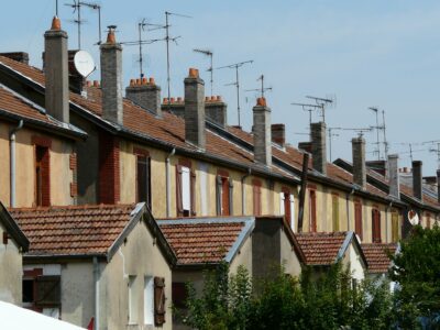 Les façades arrières sont moins travaillées que celles donnant sur rue. (Photographie Elise Pagel-Prévoteau / LHAC / ENSA-Nancy - © URCAUE Lorraine)