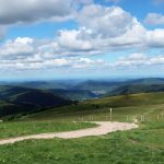 Le versant lorrain du Massif vosgien et la vallée des lacs (cliché pris depuis le Hohneck).