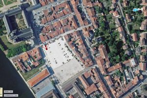 Marqueurs de déterritorialisation et de reterritorialisation depuis le parc de stationnement Pierre Adt (ex-friche de la SUTE) au pied de l’Abbaye des Prémontrés